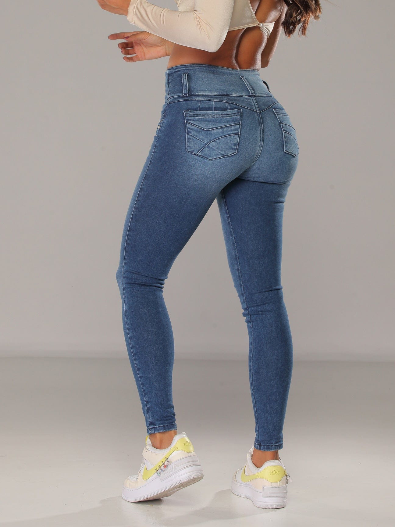 Jeans push up la forma de levantar la cola sin cirugía